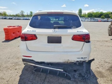Mercedes GLC C254/X254 2022 Mercedes-Benz GLC 300 4matic 2022 2.0 Benzyna 255KM, zdjęcie 2