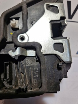 BMW E60 E90 E70 F01 F10 F20 F25 ZÁMEK DVEŘE PRAVÝ ZADNÍ 4PIN 7229460