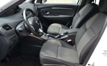 Renault Scenic III XMOD Energy TCe 115KM 2013 Renault Scenic Renault Scenic Energy TCe 115 SampS Xmod Bose Edition 1.2, zdjęcie 18