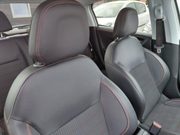 Peugeot 208 I Hatchback 5d Facelifting 1.2 PureTech 110KM 2016 Peugeot 208 GT Line Kamera Klimatronik PDC Sensor Alu 1.2 Benzyna 110KM, zdjęcie 16
