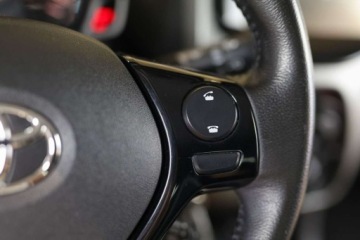 Toyota Aygo II Hatchback 5d 1.0 VVT-i 69KM 2017 Toyota Aygo 1.0 VVT-i X-play Benzyna 69KM, zdjęcie 29