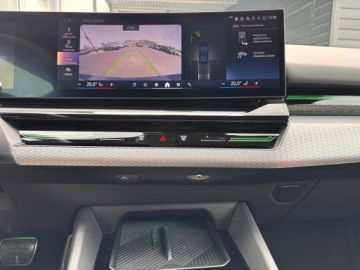 BMW Seria 5 G90-91 Touring 2.0 520d 197KM 2025 BMW 520 BMW 520 M Pakiet,M Pro,komfort,IconicGlow,, zdjęcie 23