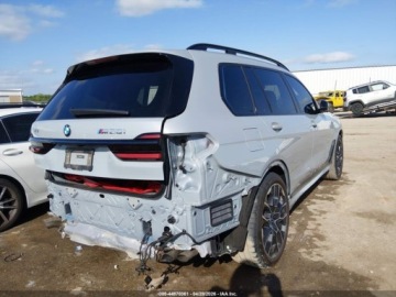 BMW X7 2025 BMW X7 M60i 2025 4.4 Benzyna 523KM, zdjęcie 4