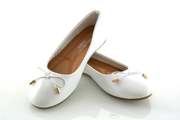 МИЛЫЕ БЕЛЫЕ БАЛЕТНЫЕ ТУФЛИ ДЛЯ ПРИЧАНИЯ, 30-й год