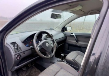 Volkswagen Polo IV Hatchback 1.2 i 60KM 2006 Volkswagen Polo Vw Polo 1.2 benzyna 2006, klima 5 drzwi LIFT 1.2 Benzyna, zdjęcie 5