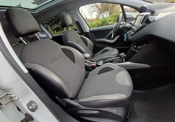 Peugeot 2008 I SUV Facelifting 1.2 PureTech 110KM 2018 Peugeot 2008 232 Allure 110 KM Automat I wl. Serwisowany w ASO GWARANCJA, zdjęcie 14