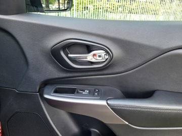 Jeep Cherokee V 2018 Jeep CHEROKEE LATITUDE PLUS * 2,4l benzyna 184KM * Przebieg:94, 709km, zdjęcie 34