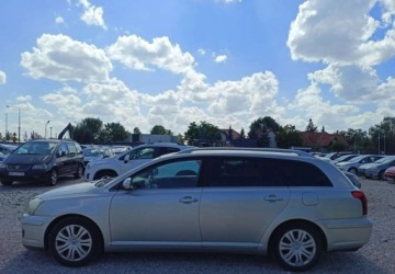 Toyota Avensis II Kombi 2.0 D-4D 126KM 2008 Toyota Avensis Toyota Avensis 2.0 Diesel 126KM, zdjęcie 1