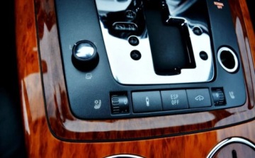 Volkswagen Phaeton 2008 Volkswagen Phaeton 4x4, Fotele podgrzewane, wentylowane z funkcja masazu, zdjęcie 10