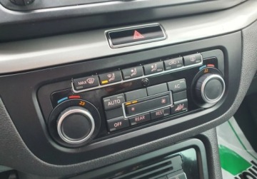 Volkswagen Sharan II Van 2.0 TDI-CR BMT 170KM 2011 Volkswagen Sharan Bi-Xenon LED Kamera GetHelp 2.0 Diesel 170KM, zdjęcie 16