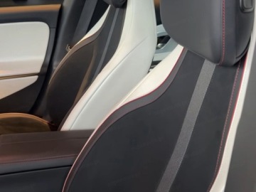 Mercedes CLA C118/X118 2025 MERCEDES-BENZ CLA 180 AMG line Sedan 1.5 (136KM) 2025, zdjęcie 7