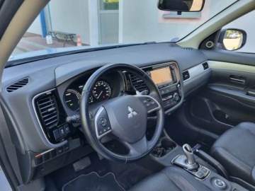 Mitsubishi Outlander 2013 Mitsubischi Outlander III PHEV HYBRID 4x4 Intense Serwis Bezwypadek, zdjęcie 32