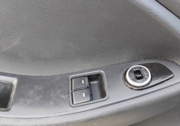 Hyundai i20 I Hatchback 5d Facelifting 1.2 DOHC 85KM 2015 Hyundai i20 2015r, 1.2 Benzyna LPG. Lekko uszkodzony przod. Jezdzi. 1.2, zdjęcie 7