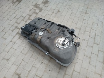 HYUNDAI TUCSON III - NÁDRŽ PALIVA 1.6 GDI T-GDI