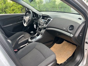 Chevrolet Cruze Hatchback 5d 1.8 16V DOHC 141KM 2012 Chevrolet Cruze 1.8 Benzyna Klima Alu Tempomat, zdjęcie 9