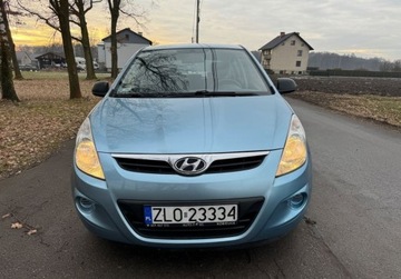 Hyundai i20 I Hatchback 5d 1.2 DOHC 78KM 2009 Hyundai i20 1.2 Benzyna 78KM, zdjęcie 1