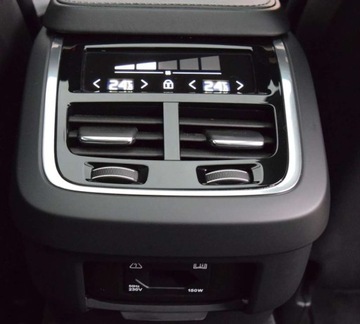 Volvo V90 II Kombi 2.0 D4 190KM 2020 Volvo V90 2.0 D4 190 PS Geartronic Inscription Panorama Head-up Ledy 2.0, zdjęcie 36