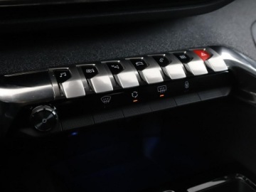 Peugeot 5008 II Crossover Facelifting 1.5 BlueHDi 130KM 2023 Peugeot 5008 AllurePack automat 7-os. virtual navi, zdjęcie 28