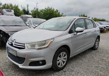 Citroen C4 I Hatchback Facelifting 1.6 HDI 92KM 2010 Citroen C4 2011r, 1.6 HDI. Lekko uszkodzony prawy bok. 1.6 Diesel 92KM, zdjęcie 1