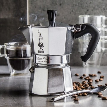 Итальянская кофеварка MOKA BIALETTI на 3 чашки К3