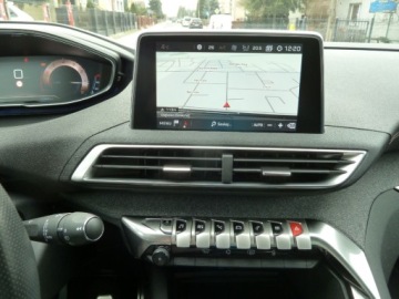 Peugeot 5008 II Crossover 1.2 PureTech 130KM 2017 Peugeot 5008 GT LINEKLIMATYZACJASKORYPANORAMA DACHNAWIGACJAELEKTRYKA7 OSOB, zdjęcie 10