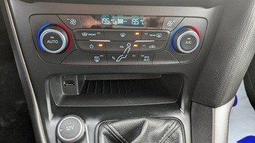 Ford Focus III Kombi Facelifting 1.0 EcoBoost 100KM 2016 Ford Focus 1.0i*101PS*OPŁACONY Bezwypadkowy, zdjęcie 25