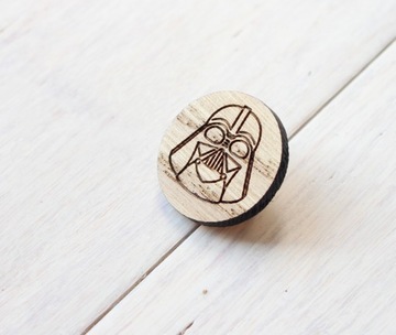 Деревянная булавка VADER - EkoCraft