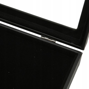 Витрина из пылезащитного прозрачного стекла