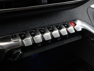 Peugeot 3008 II Crossover 1.5 BlueHDI 130KM 2018 Peugeot 3008 Automat Virtual Navi Kamera cofania, zdjęcie 27