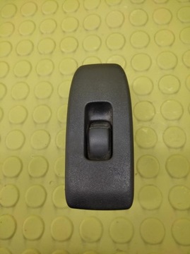 MITSUBISHI PAJERO 3 PŘEPÍNAČ OKNO LEVÝ ZADNÍ MR444892