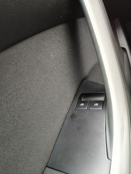 Opel Astra J Hatchback 5d 1.6 Twinport ECOTEC 115KM 2010 Opel Astra Książka serwisowa., zdjęcie 14