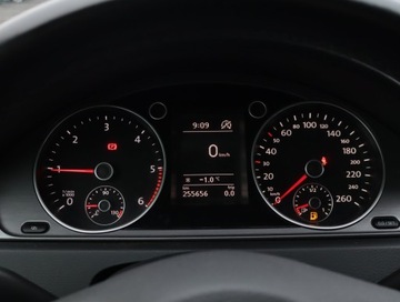 Volkswagen Passat B7 Variant 1.6 TDI CR DPF BlueMotion 105KM 2011 VW Passat 1.6 TDI, Klima, Klimatronic, Tempomat, zdjęcie 10