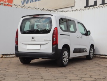 Citroen Berlingo III Osobowy M 1.2 PureTech 110KM 2022 Citroen Berlingo 1.2 PureTech, Salon Polska, zdjęcie 4