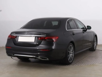 Mercedes Klasa E W213 Limuzyna 2.0 220d 194KM 2020 Mercedes E E 220 d, Salon Polska, Serwis ASO, zdjęcie 4