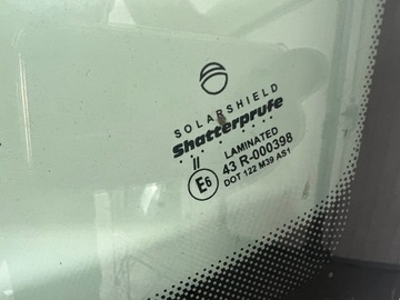 OPEL CORSA E 14- SKLO (OKNO) PŘEDNÍ SENSOR NOVÁ