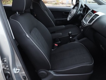 Kia Venga Mikrovan Facelifting 1.6 DOHC 124KM 2016 Kia Venga 1.6 CVVT, Navi, Klima, Klimatronic, zdjęcie 8