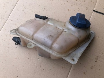 ZBIORNICZEK WYRÓWNAWCZY AUDI A4 B5 8D0121403D