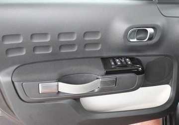 Citroen C3 III Hatchback Facelifting 1.2 PureTech 110KM 2021 Citroen C3 Shine EAT6 Fv23 Od RiA 1.2 Benzyna 110KM, zdjęcie 12