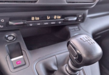 Citroen Berlingo III Osobowy M 1.2 PureTech 110KM 2023 Citroen Berlingo M 1.2 PureTech Feel SS N1 SalonPL FVat Gwarancja od RiA, zdjęcie 19