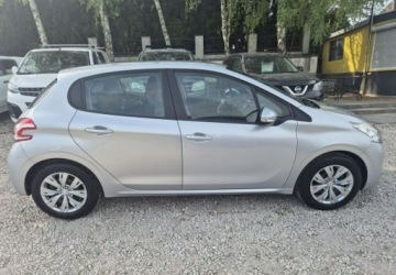 Peugeot 208 I Hatchback 3d 1.0 VTI 68KM 2014 Peugeot 208 Tylko 91.000km Bogata wersja Benzyna 68KM, zdjęcie 7