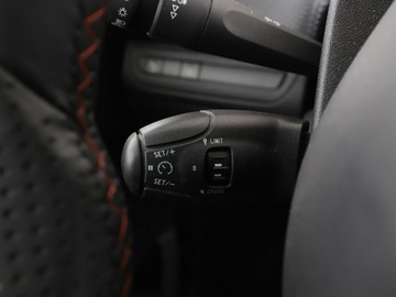 Peugeot 2008 I SUV Facelifting 1.2 PureTech 110KM 2016 Peugeot 2008 lift klima auto navi panorama, zdjęcie 30