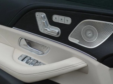 Mercedes GLS X167 SUV Facelifting 3.0 450d 367KM 2025 MERCEDES-BENZ GLS 450 d 4-MATIC AMG Line 3.0 (367KM) 2025, zdjęcie 18
