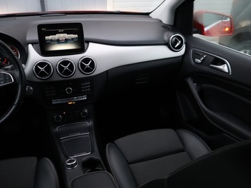 Mercedes Klasa B W246 Sports Tourer Facelifting 1.6 180 122KM 2017 Mercedes B B 180, Automat, Skóra, Navi, Klima, zdjęcie 7