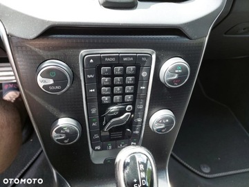 Volvo V40 II Hatchback Facelifting 1.5 T3 152KM 2019 Volvo V40 II 1.5 T3 R-Design automat, bogate wyposażenie, gwarancja, zdjęcie 14