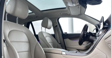 Mercedes GLC C253 SUV Facelifting 2.0 220d 194KM 2020 Mercedes-Benz GLC SalonPL 4Matic AMG Line Kamera360 Burmester CarPlay Andr, zdjęcie 24
