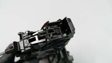 BMW G20 G21 G29 ZÁMEK DVEŘE PRAVÝ PŘEDNÍ 7445044