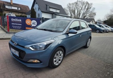 Hyundai i20 II Coupe 1.2 MPI 84KM 2017 Hyundai i20 Swiezo sprowadzony Zarejestrowany Ubezpieczony. 1.2 84KM