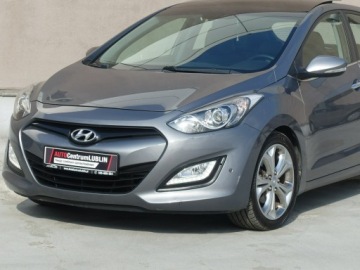 Hyundai i30 II Hatchback 3d 1.6 CRDi (HIGH)  128KM 2013 Hyundai i30 1.6 CRDI 128KM/Panorama, zdjęcie 2