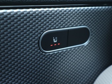 Mercedes Klasa A W177/V177 Hatchback 1.3 200 163KM 2018 Mercedes A A 200, Salon Polska, Automat, Skóra, zdjęcie 20