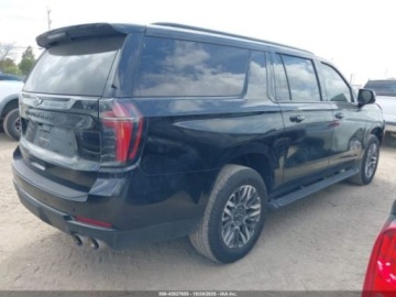 Chevrolet Suburban GMT900 2025 Chevrolet Suburban 2025r., 4x4, 5.3L 5.3 Benzyna 335KM, zdjęcie 3